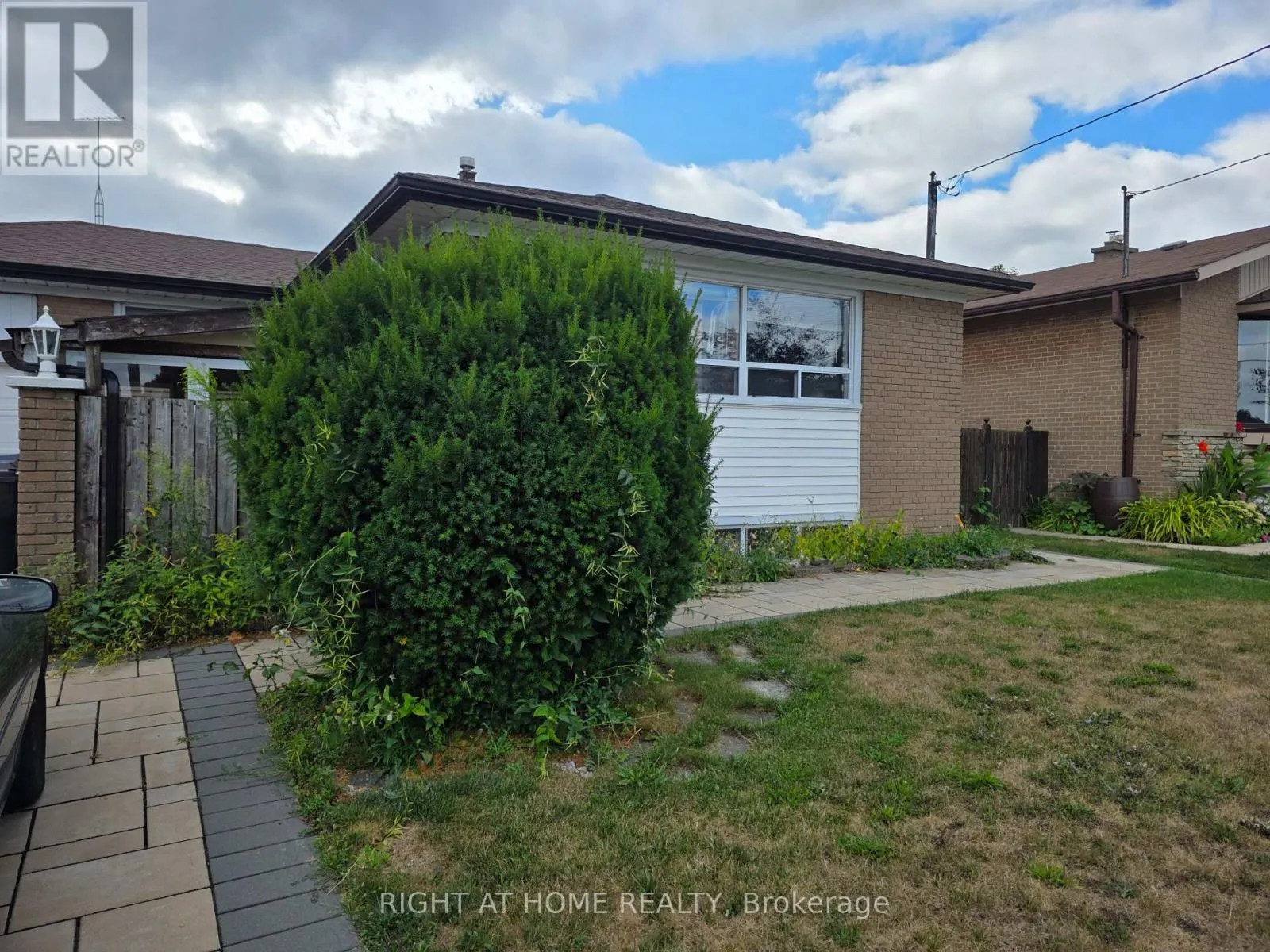 220 LIVINGSTON ROAD