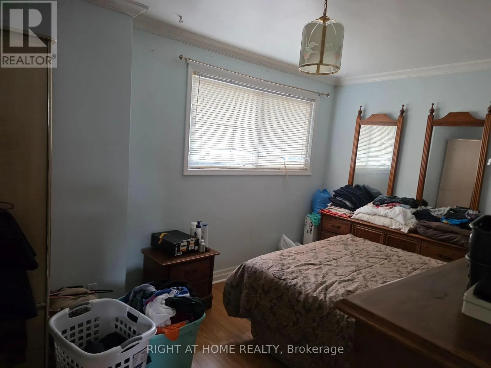 220 LIVINGSTON ROAD