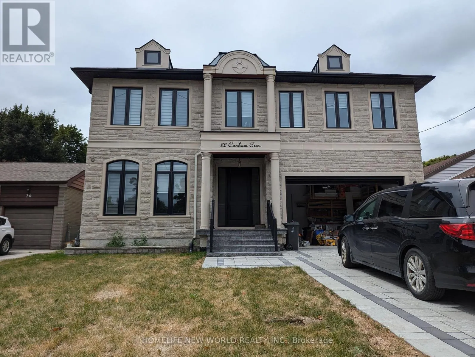 (UPPER) - 32 CANHAM CRESCENT