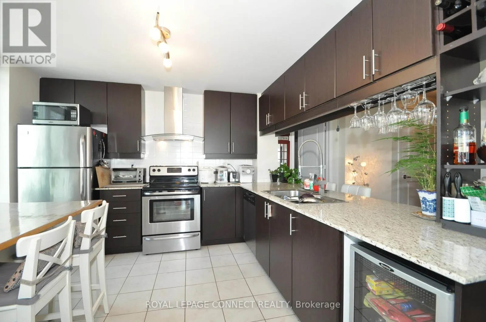 3607UPH - 190 BOROUGH DRIVE