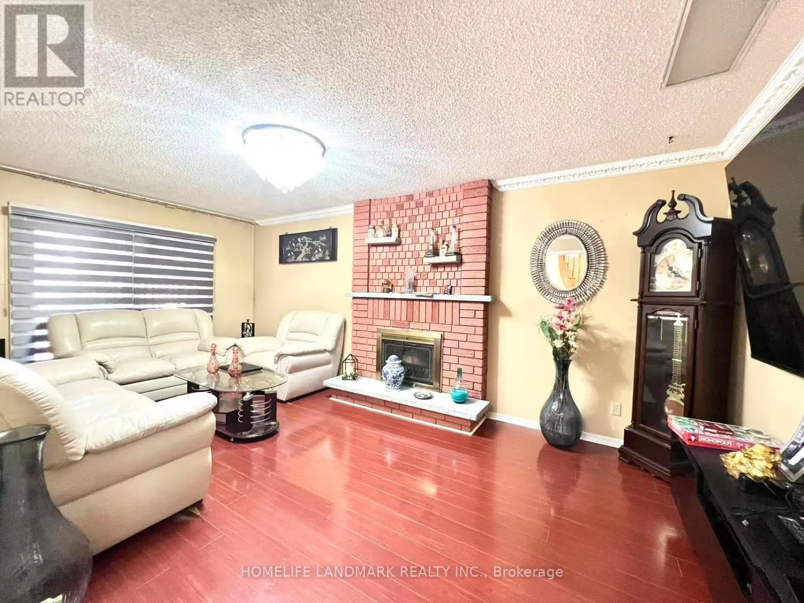 327 GOLDHAWK TRAIL
