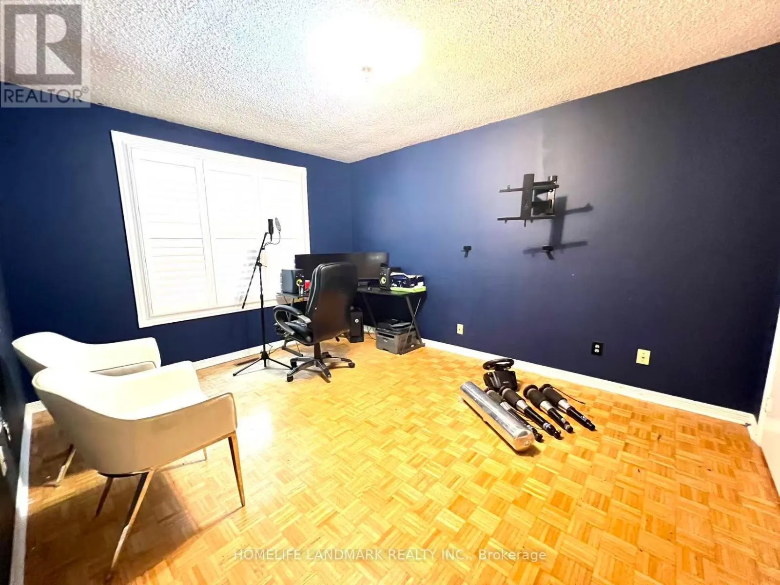 327 GOLDHAWK TRAIL