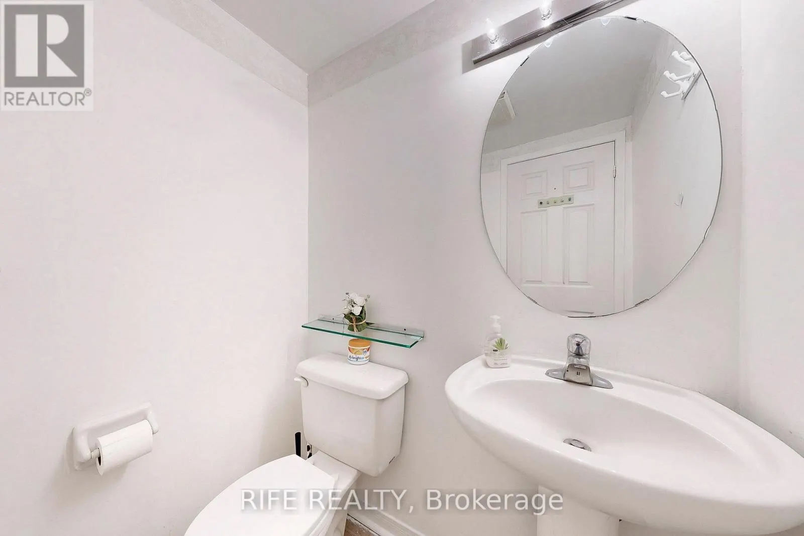 703 - 28 ROSEBANK DRIVE
