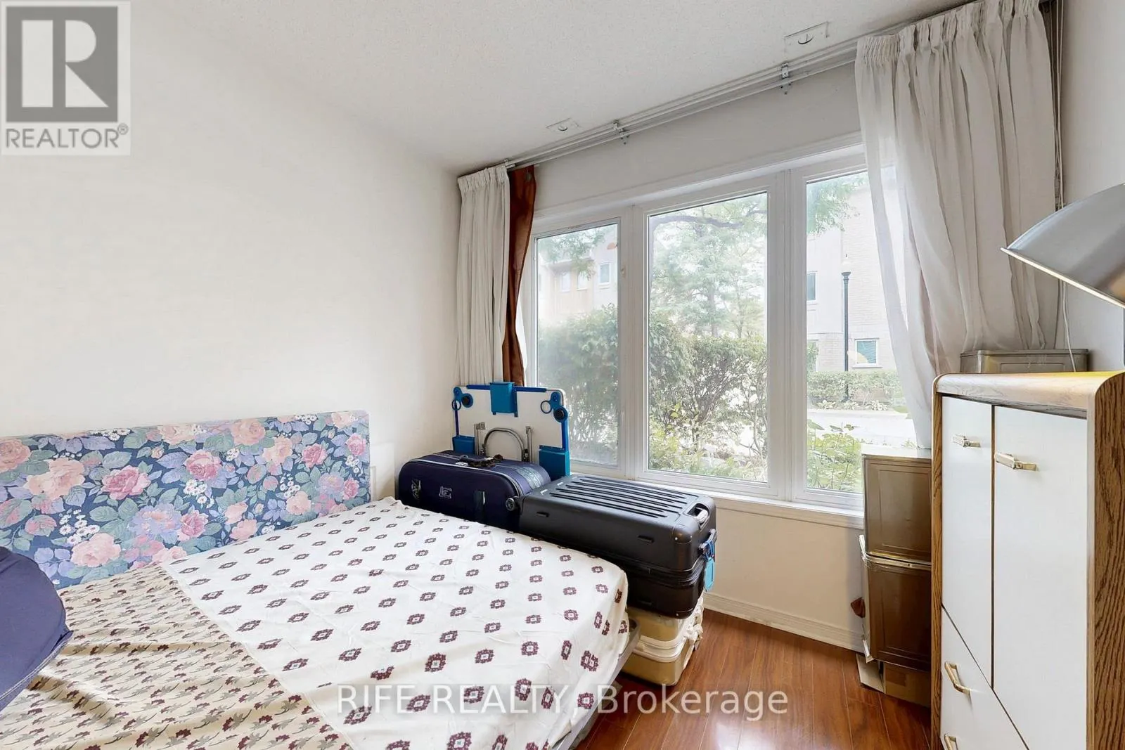 703 - 28 ROSEBANK DRIVE