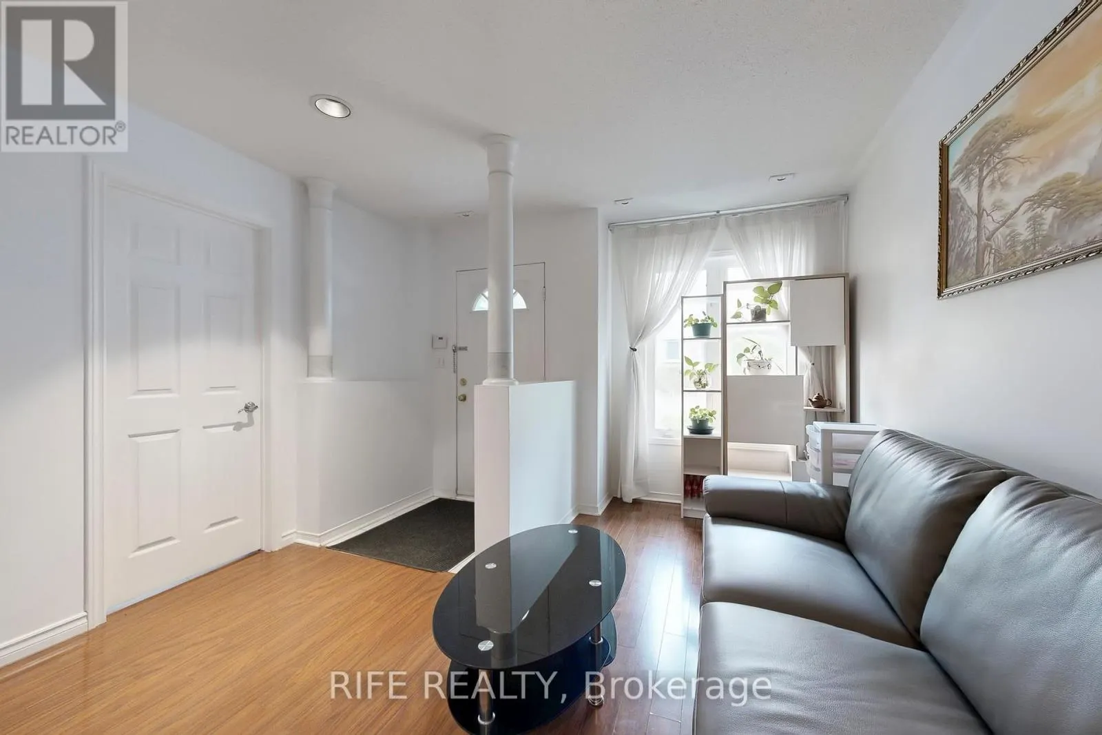 703 - 28 ROSEBANK DRIVE