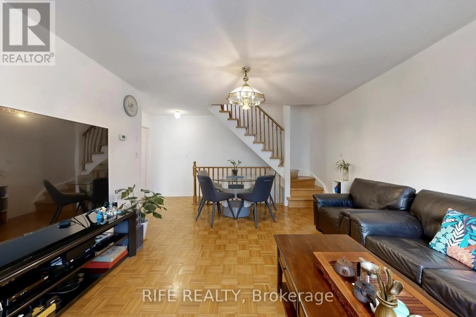 703 - 28 ROSEBANK DRIVE