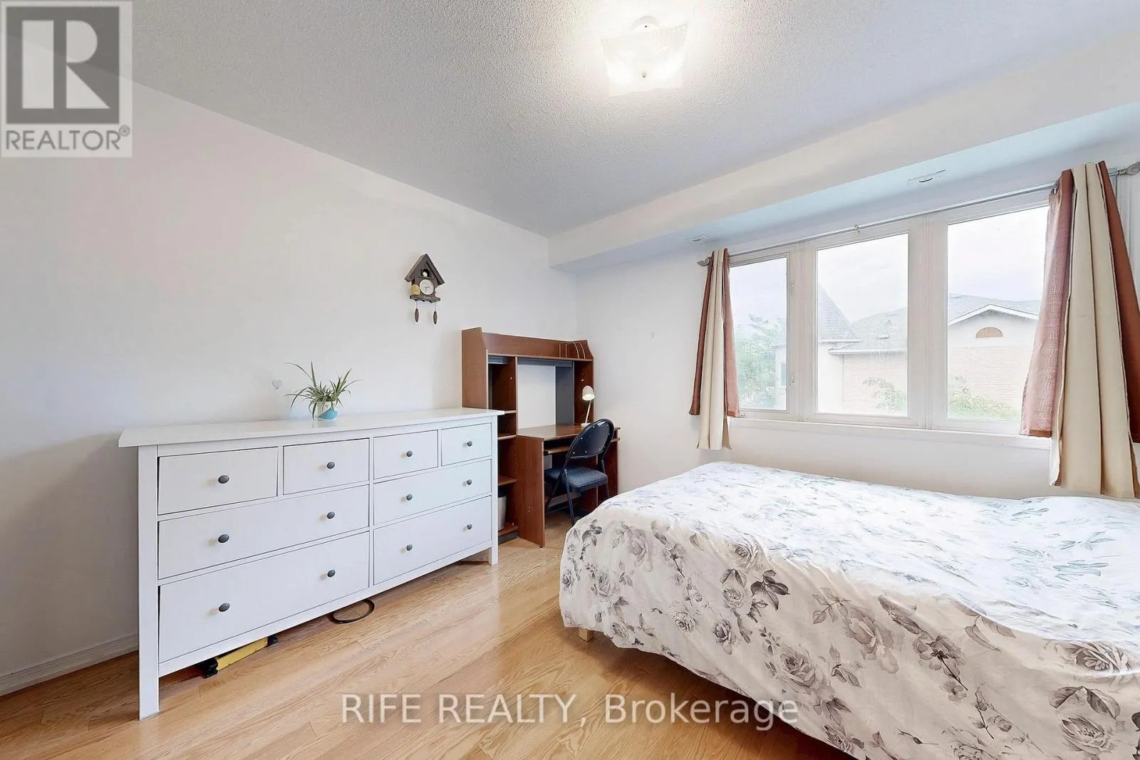703 - 28 ROSEBANK DRIVE