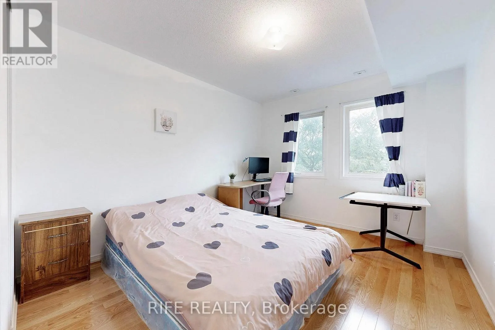 703 - 28 ROSEBANK DRIVE