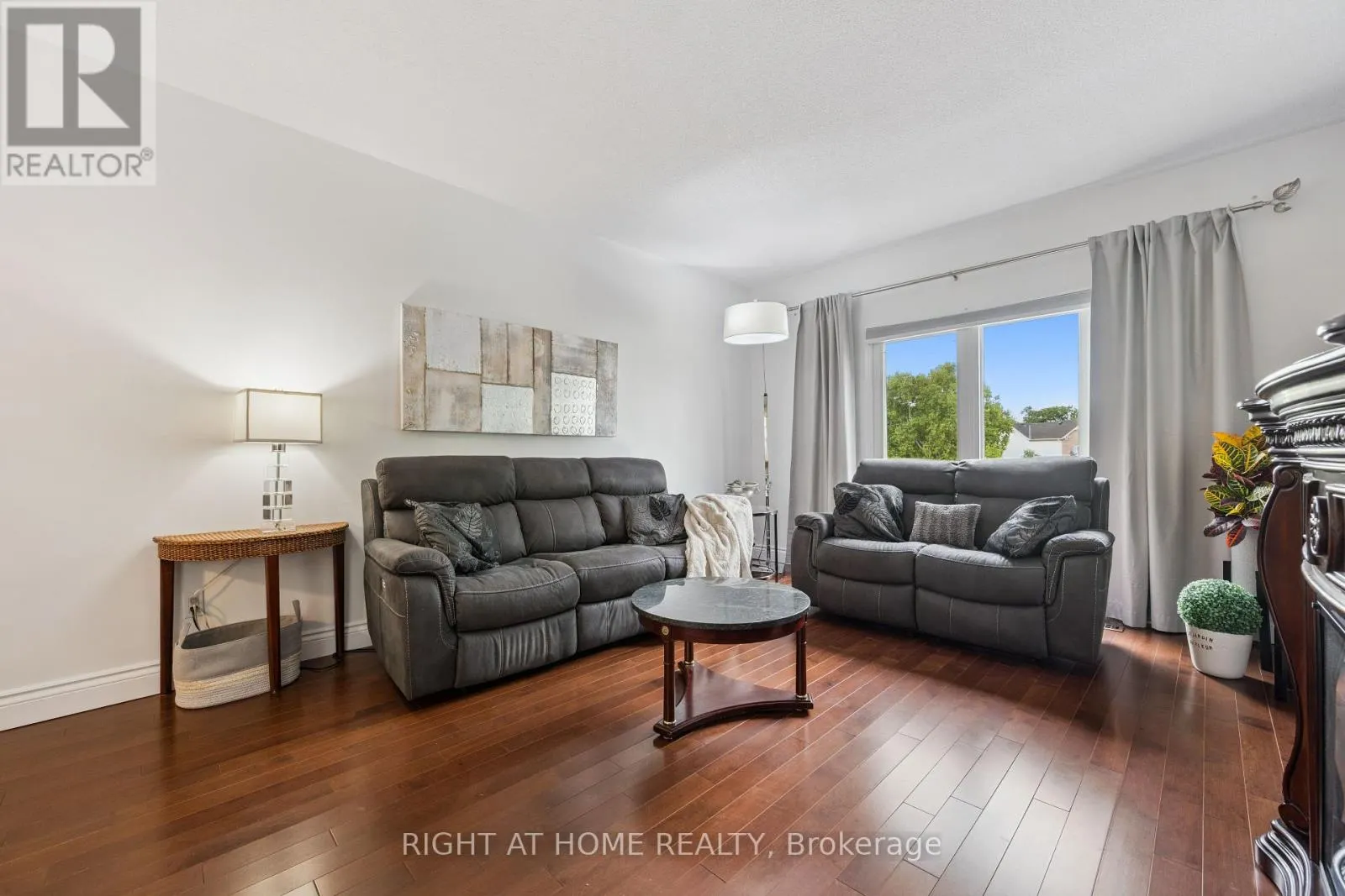 41 YORKVILLE DRIVE