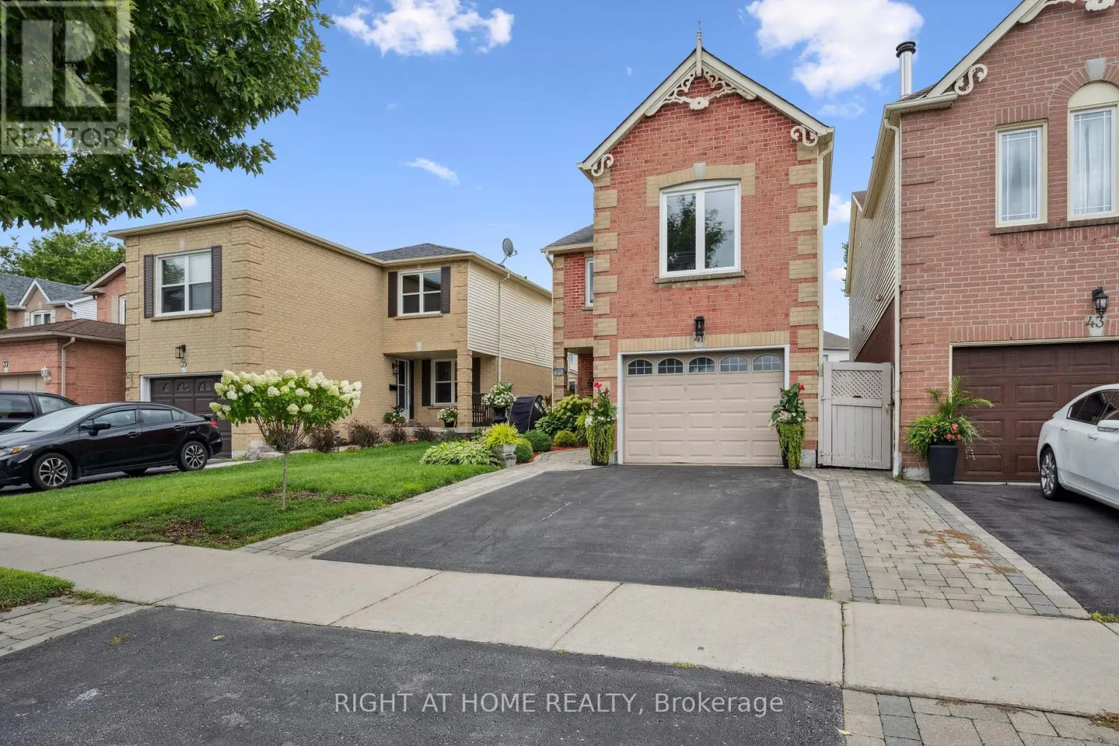 41 YORKVILLE DRIVE