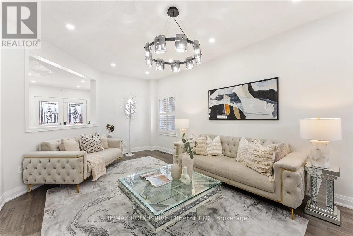 33 GLORIA CRESCENT