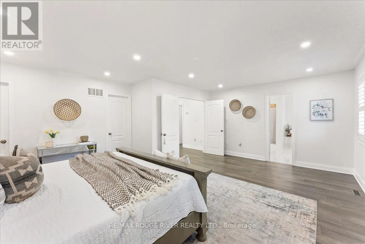 33 GLORIA CRESCENT