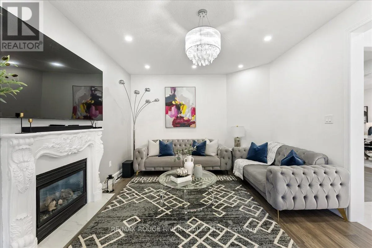 33 GLORIA CRESCENT