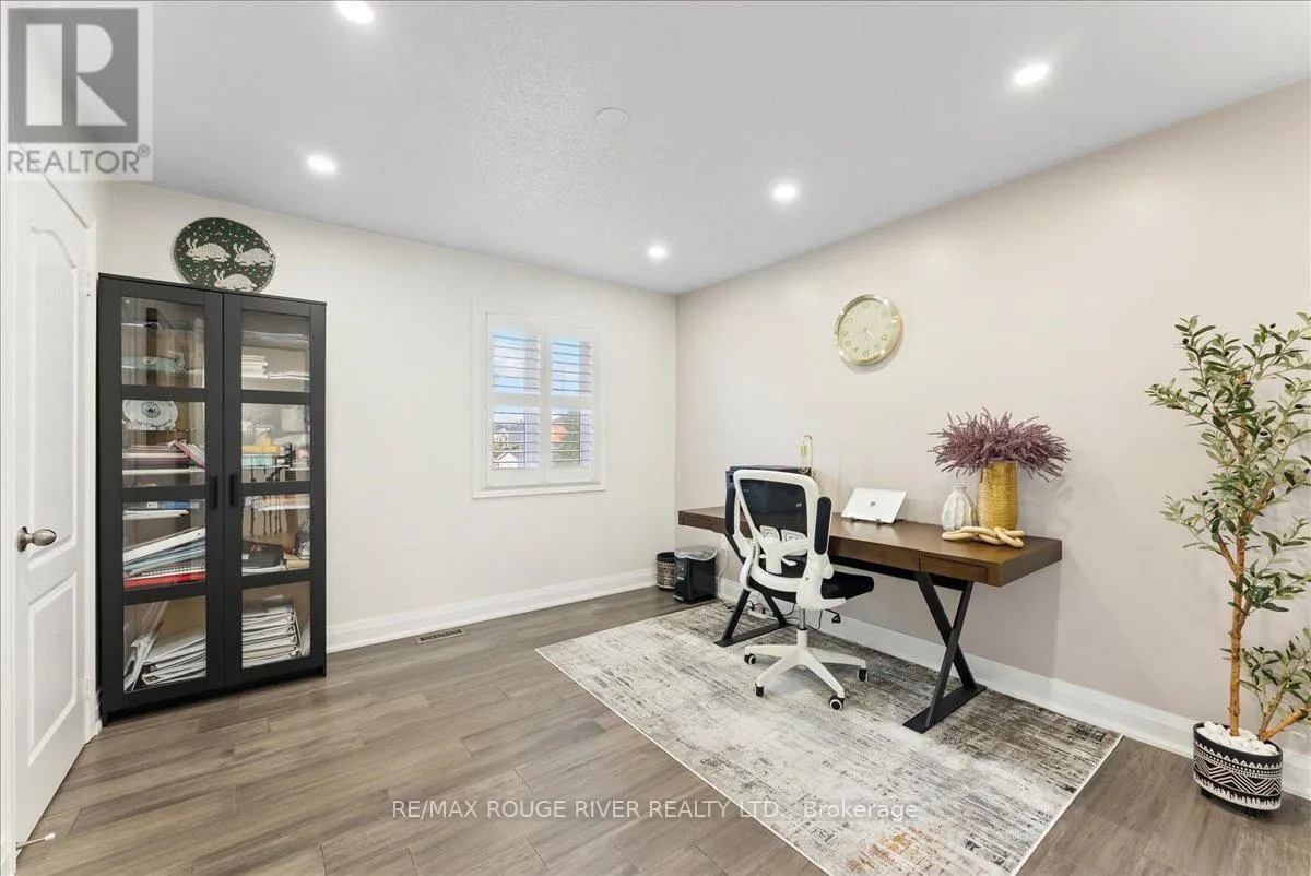 33 GLORIA CRESCENT