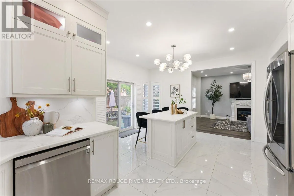33 GLORIA CRESCENT