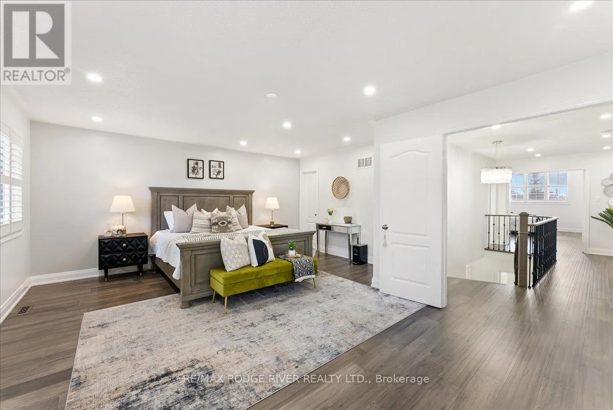 33 GLORIA CRESCENT