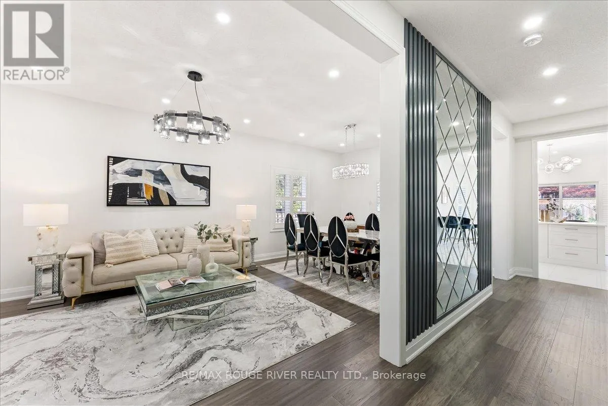33 GLORIA CRESCENT