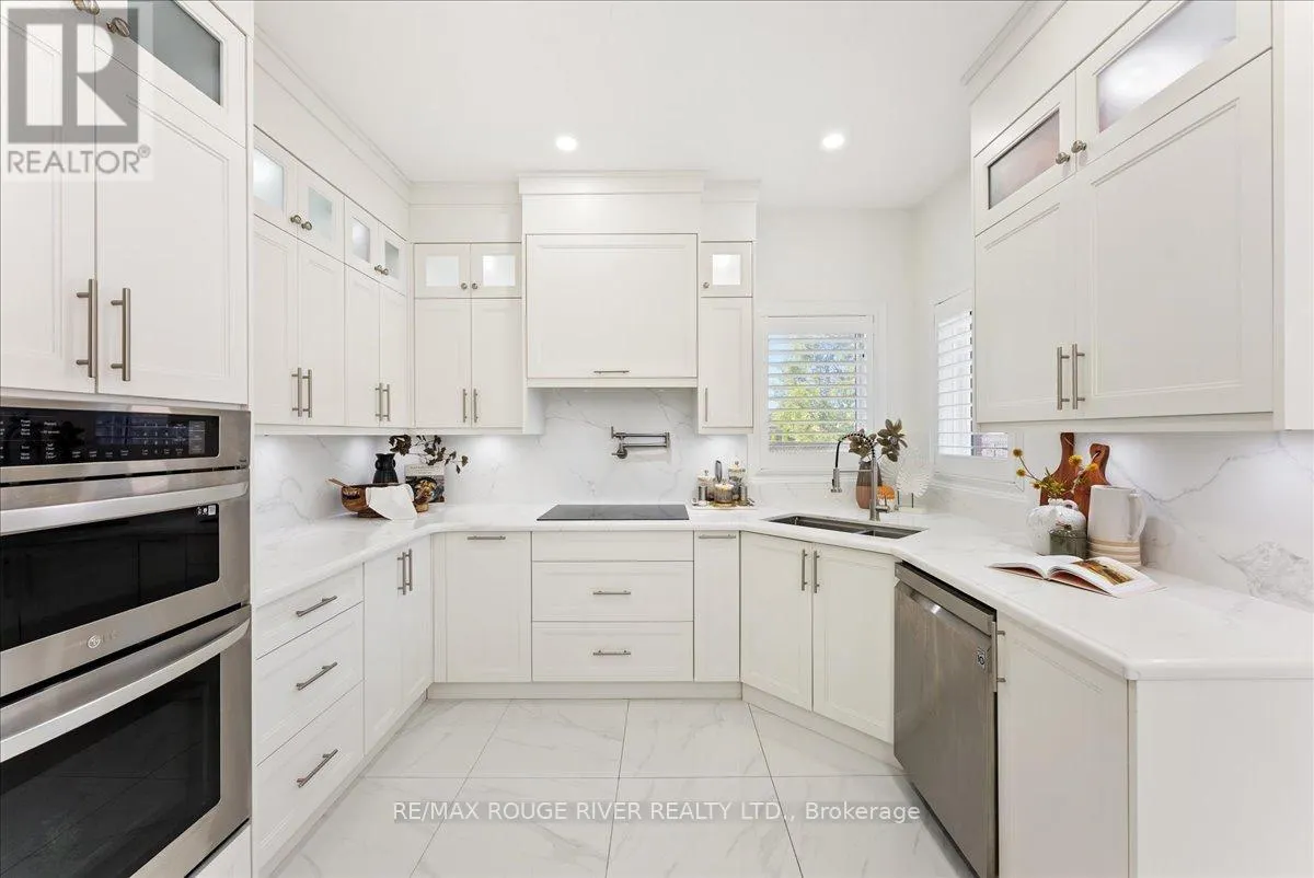 33 GLORIA CRESCENT