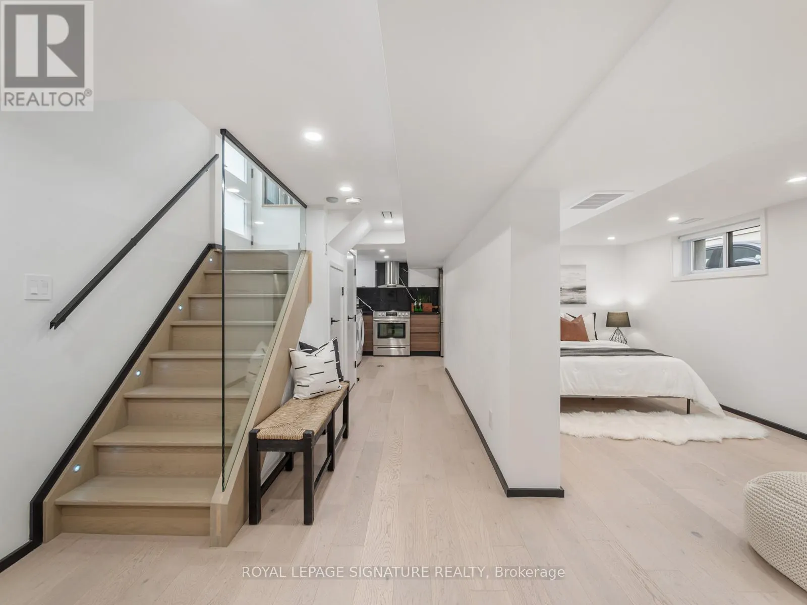 186 OAK PARK AVENUE