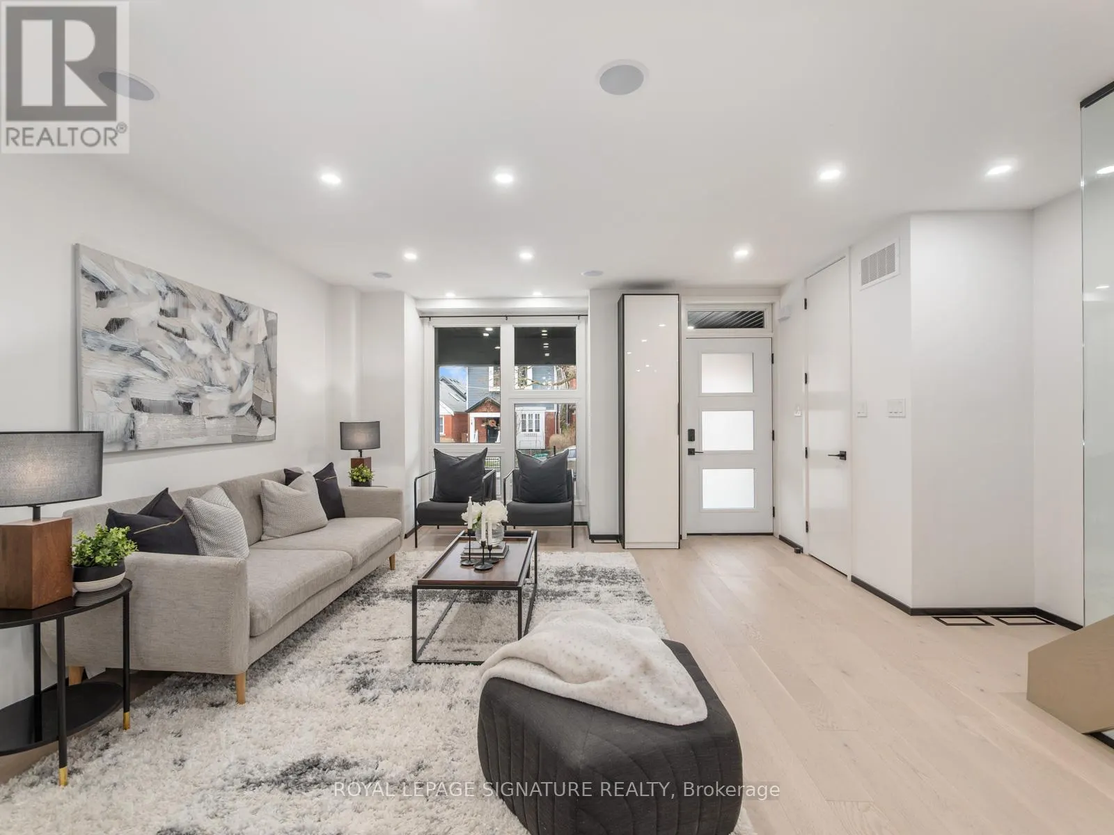 186 OAK PARK AVENUE