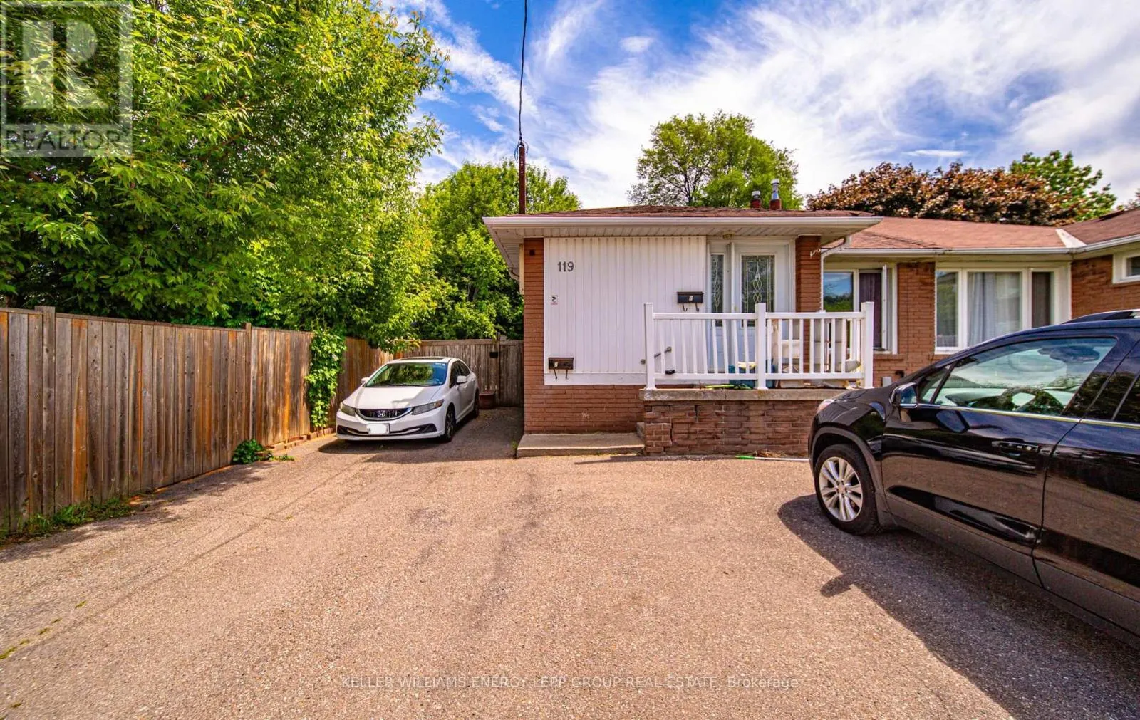 119 & 121 LUPIN DRIVE