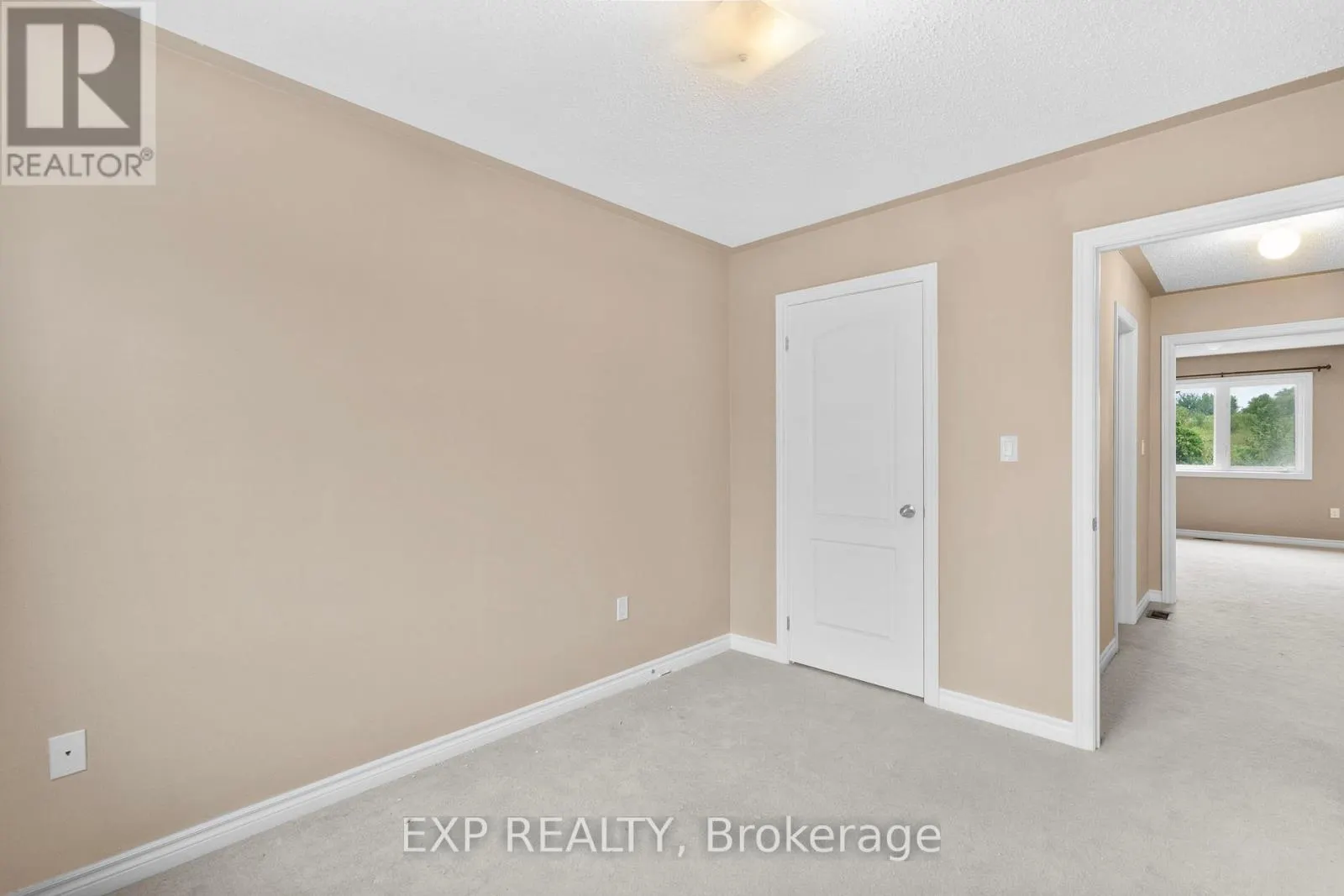 19 - 715 GRANDVIEW STREET N