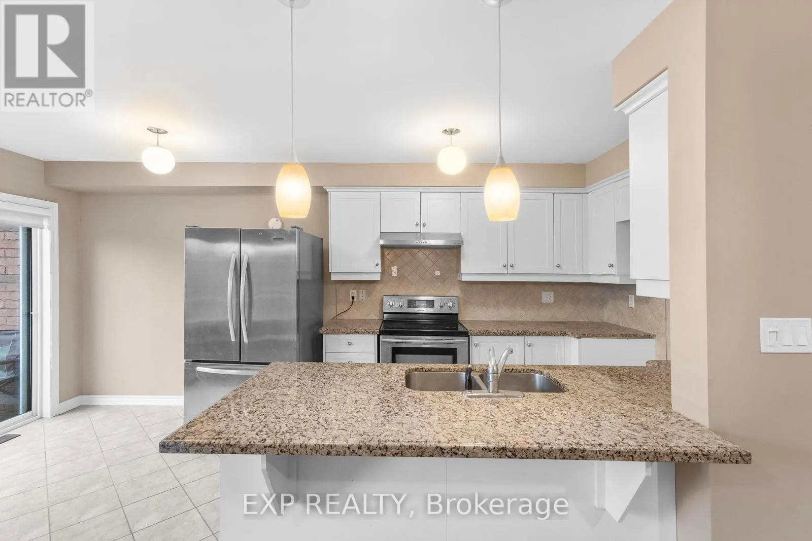 19 - 715 GRANDVIEW STREET N