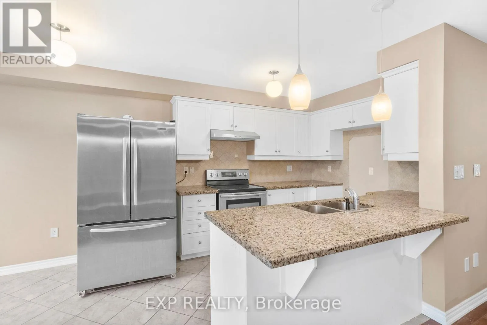 19 - 715 GRANDVIEW STREET N