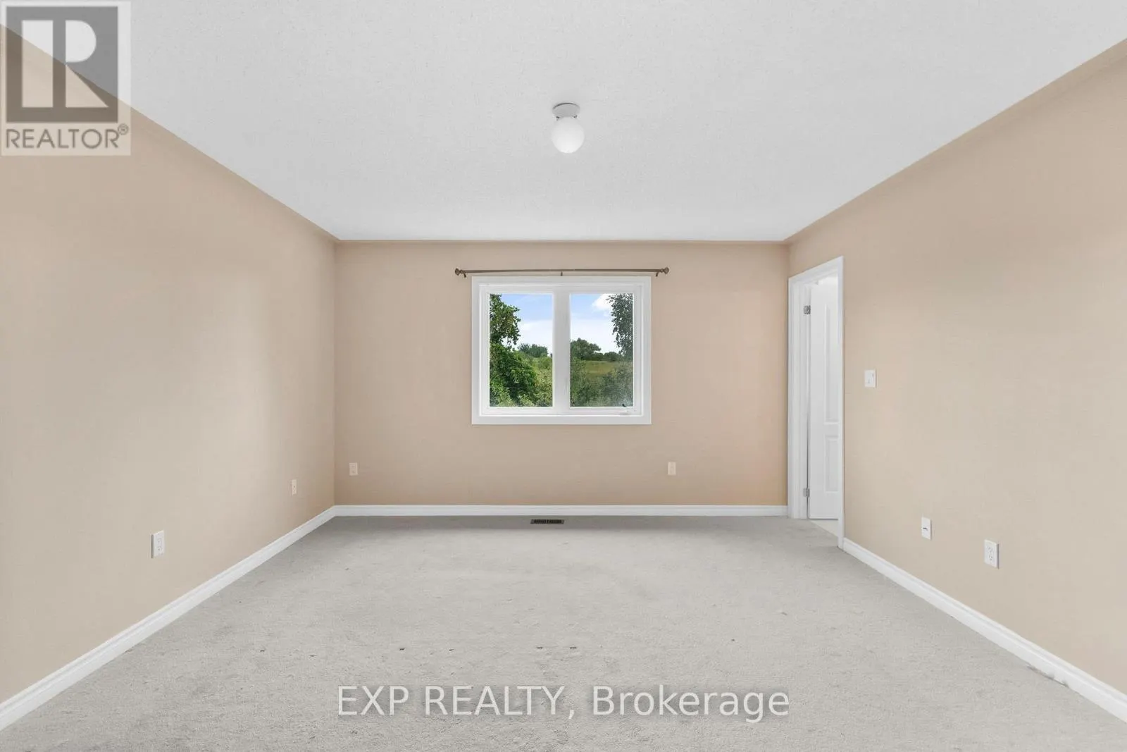 19 - 715 GRANDVIEW STREET N