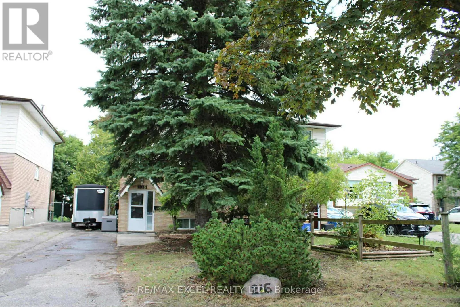 216 NORTHMINSTER COURT