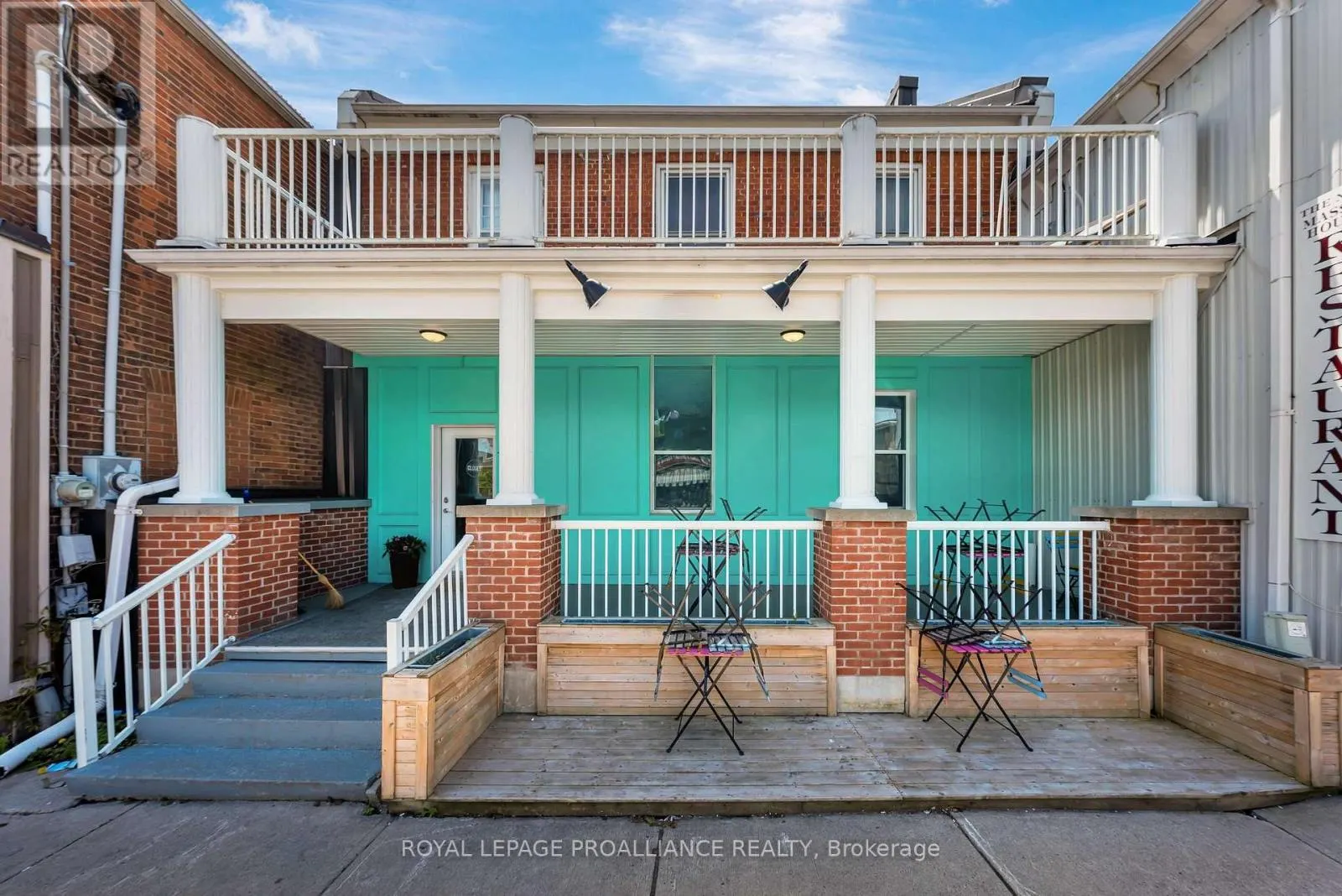 29 KING AVENUE E