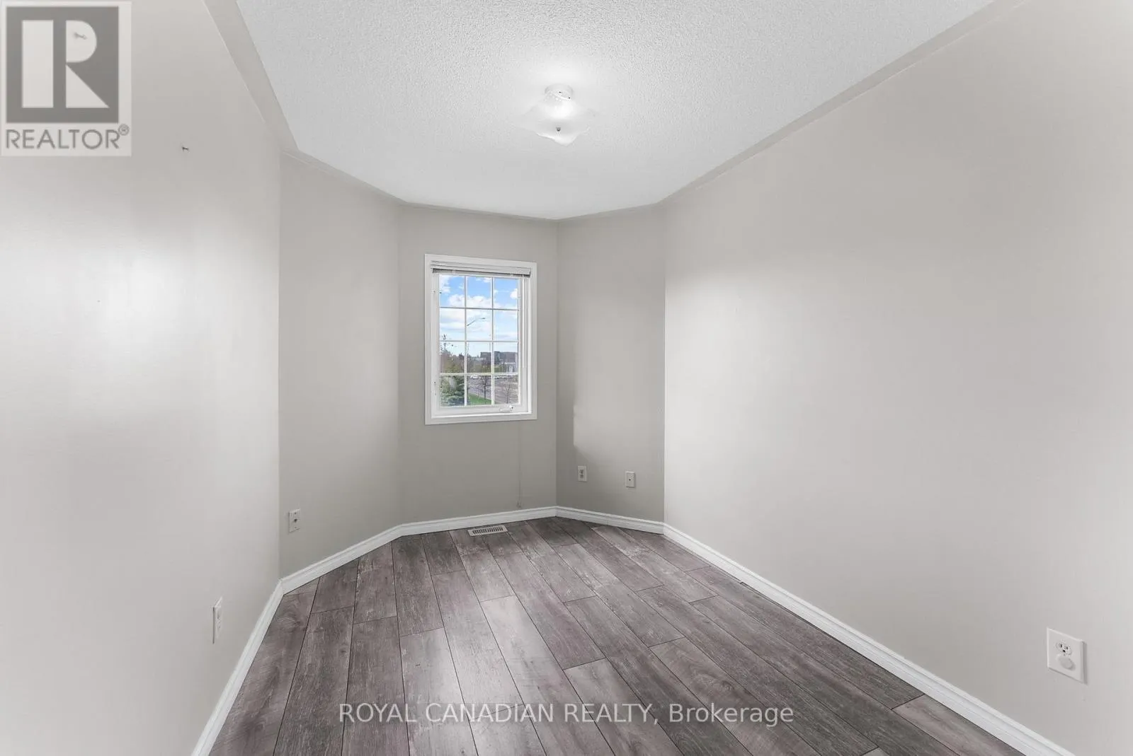 25 BRIND-SHERIDAN COURT