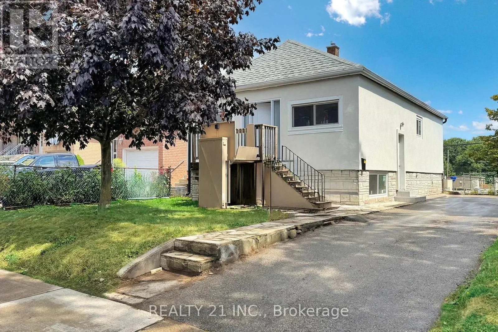 125 S WOODROW BOULEVARD