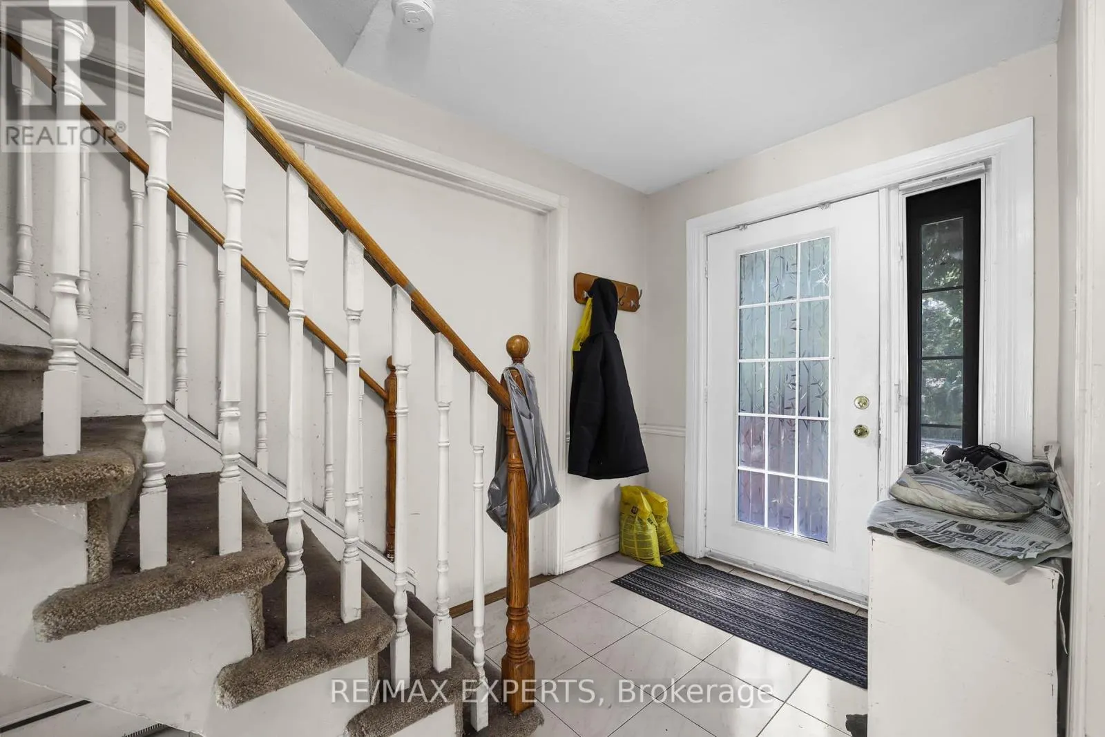 16 BELLEHAVEN CRESCENT