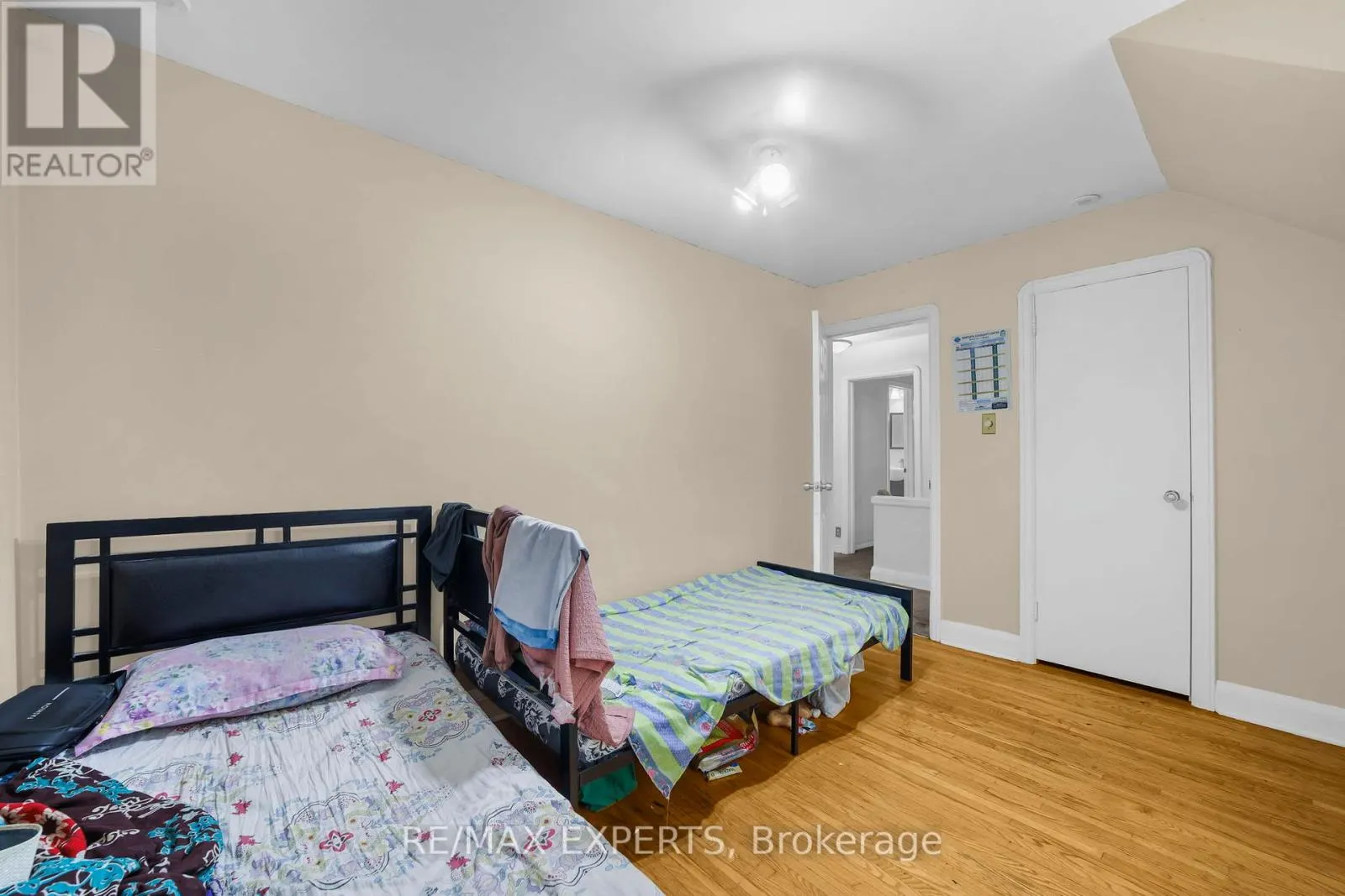 16 BELLEHAVEN CRESCENT