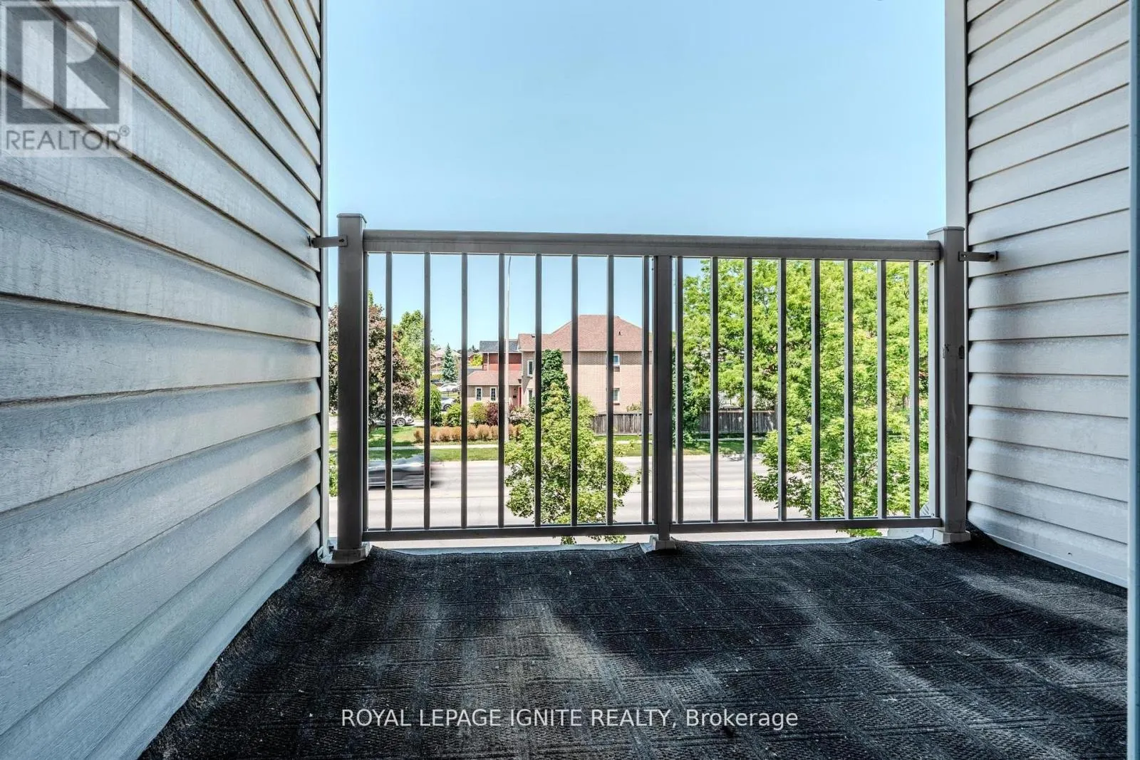 3 - 120 PETRA WAY