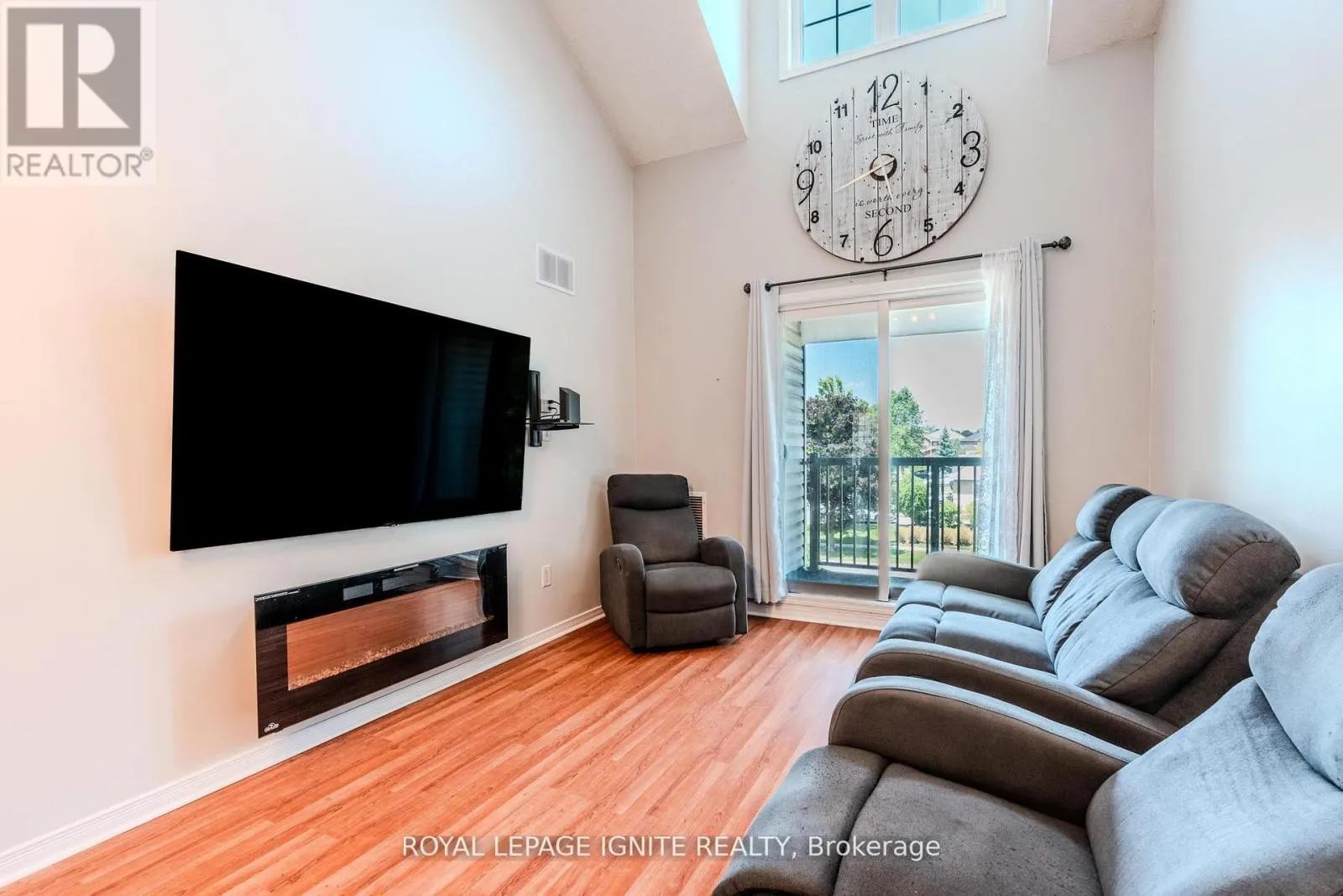3 - 120 PETRA WAY