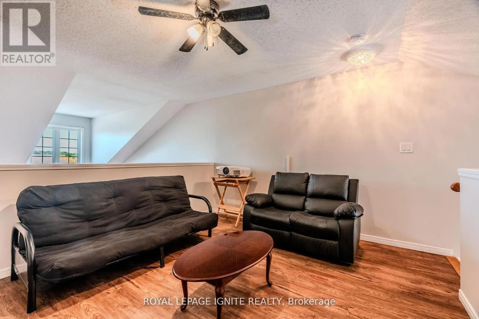 3 - 120 PETRA WAY