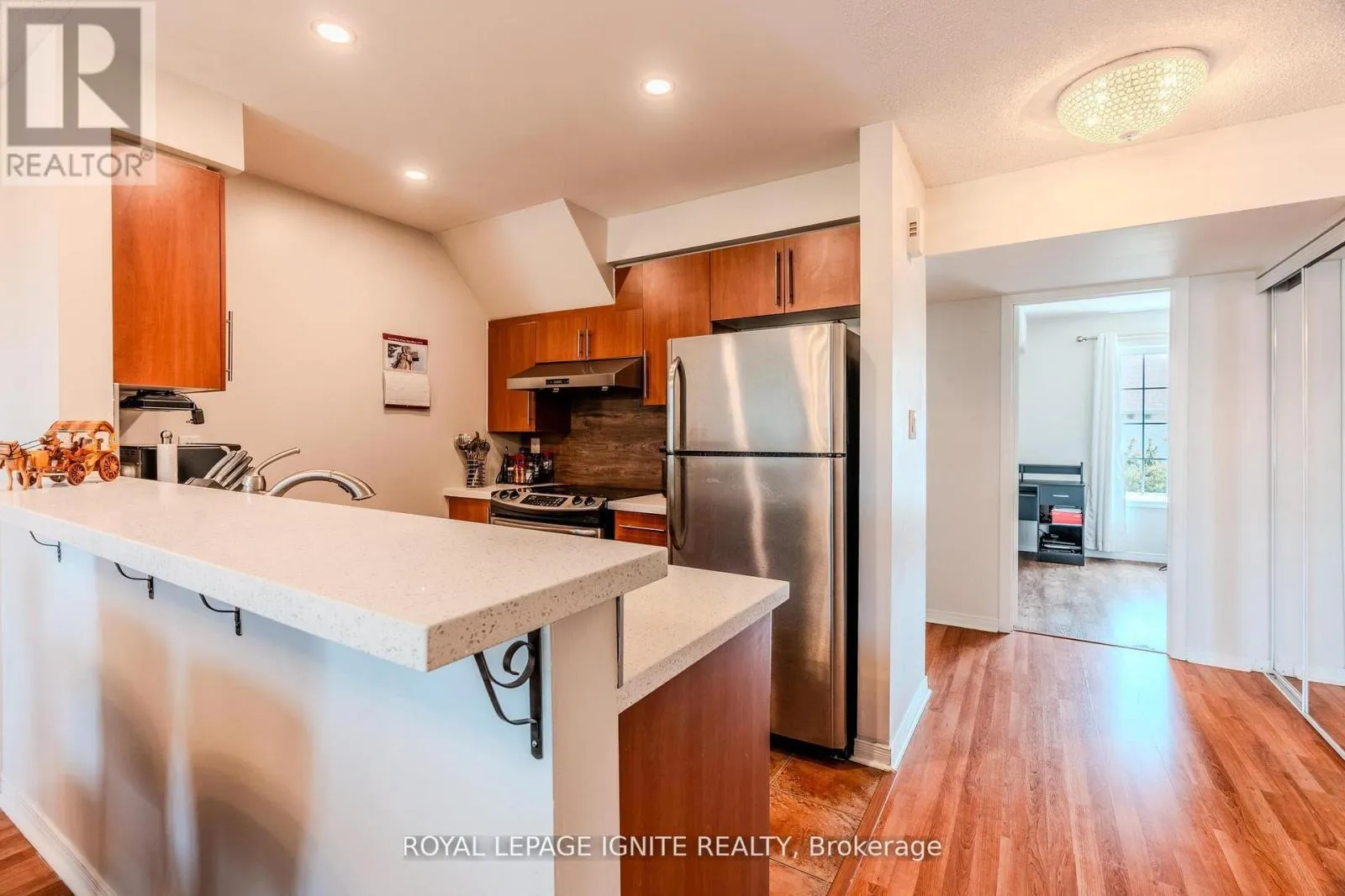 3 - 120 PETRA WAY