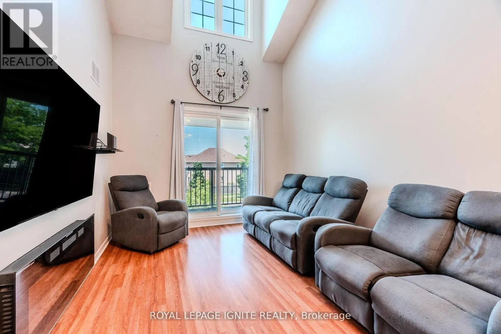 3 - 120 PETRA WAY