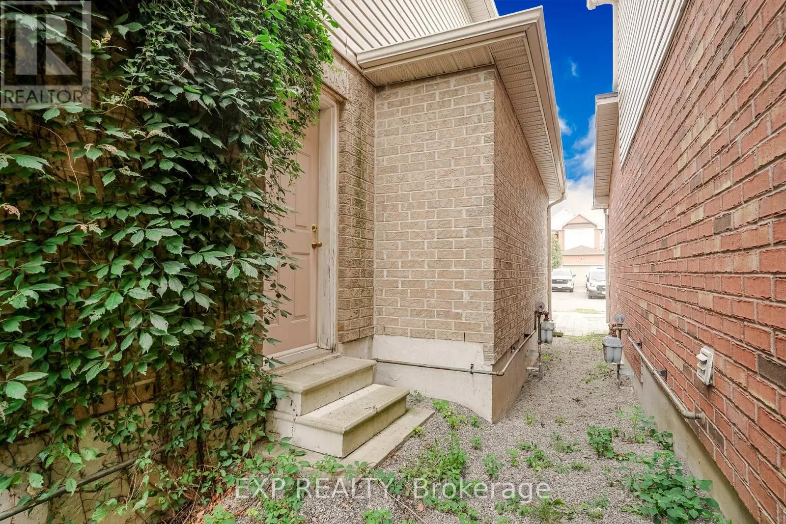 75 HUTTON PLACE