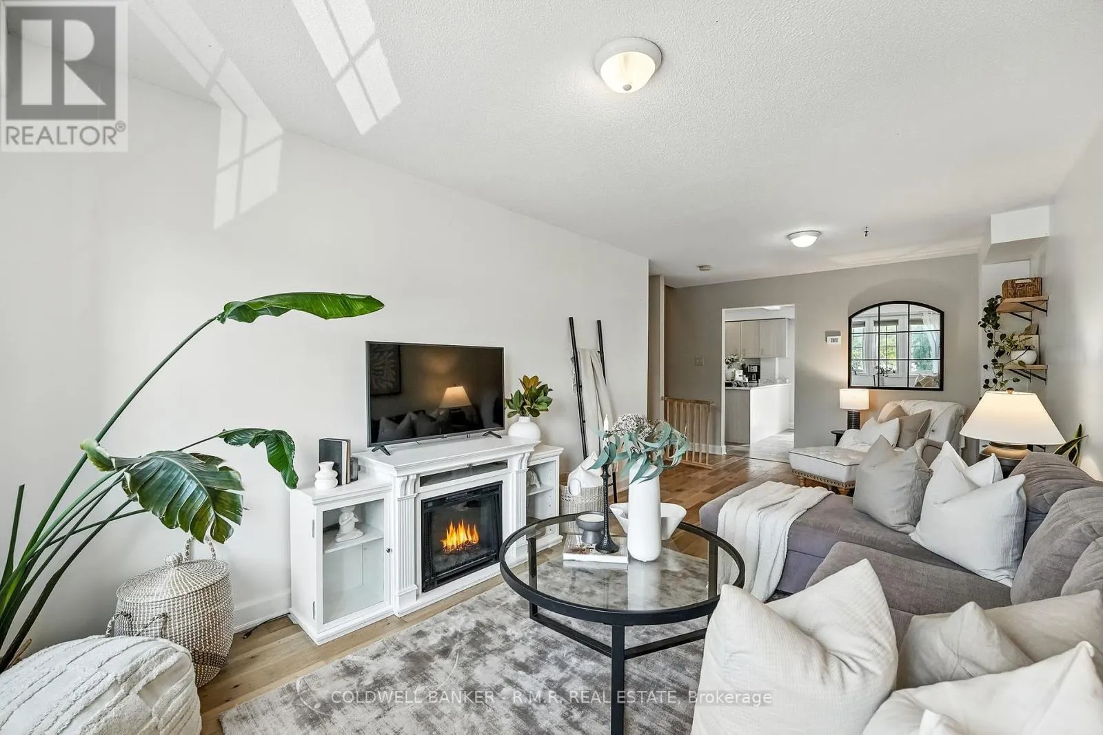14 - 1801 NICHOL AVENUE, #14
