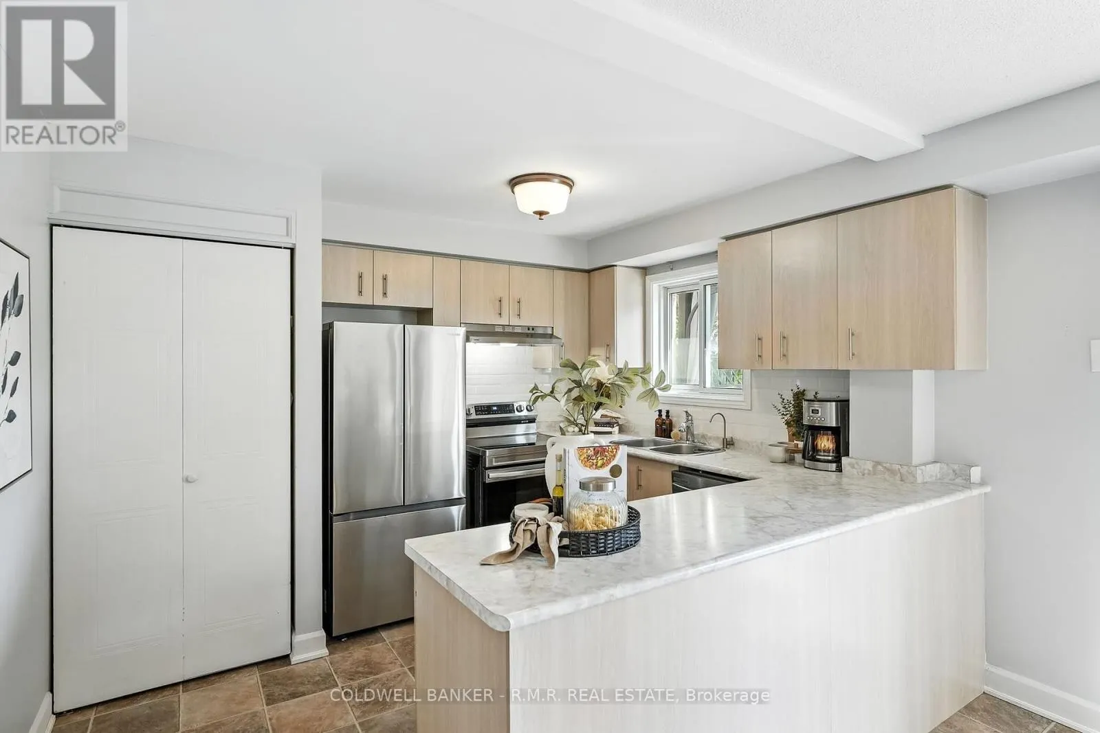 14 - 1801 NICHOL AVENUE, #14