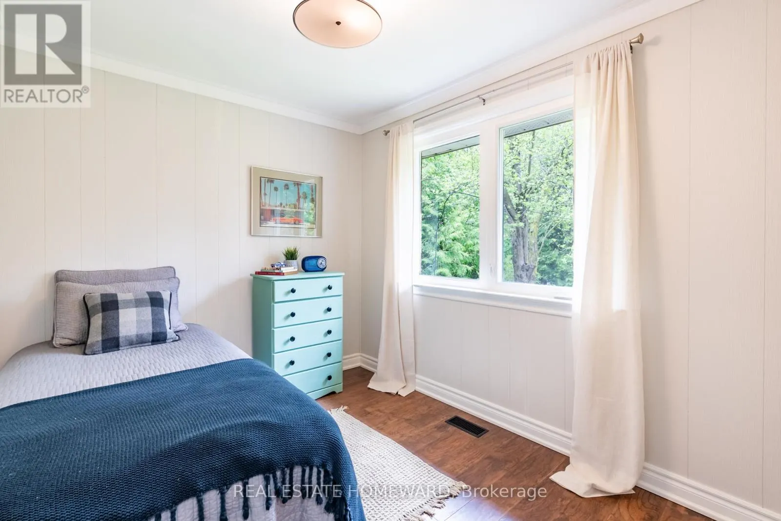 20 WOODGARDEN CRESCENT