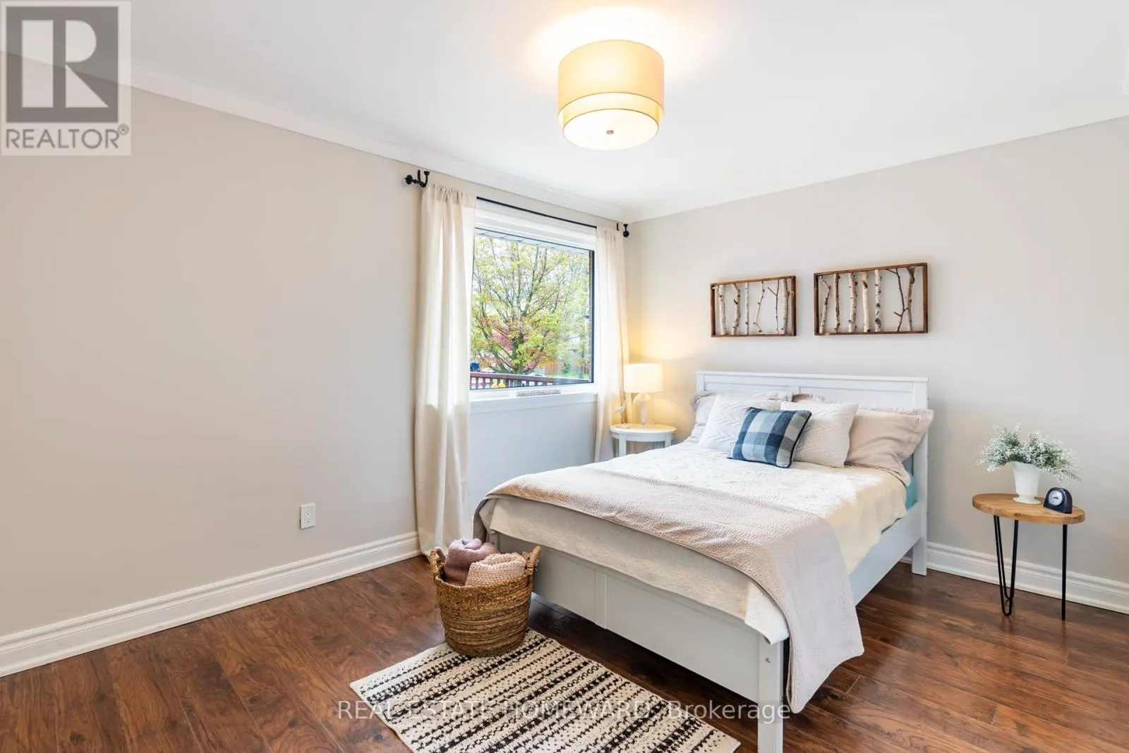 20 WOODGARDEN CRESCENT