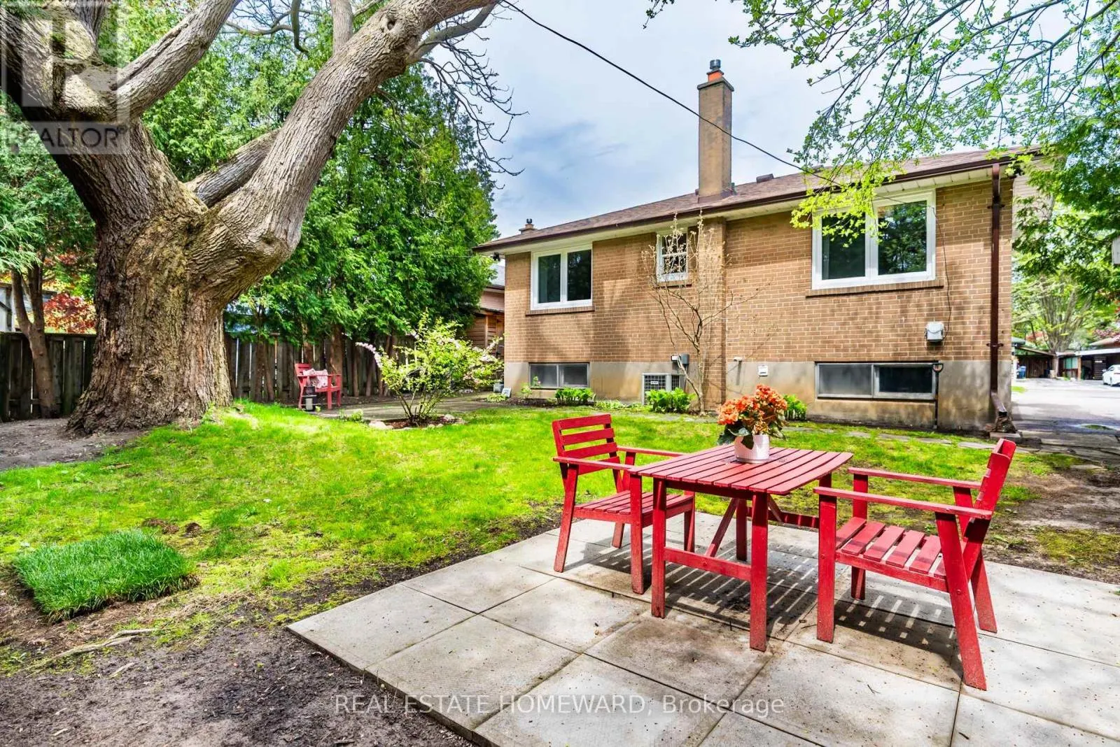 20 WOODGARDEN CRESCENT