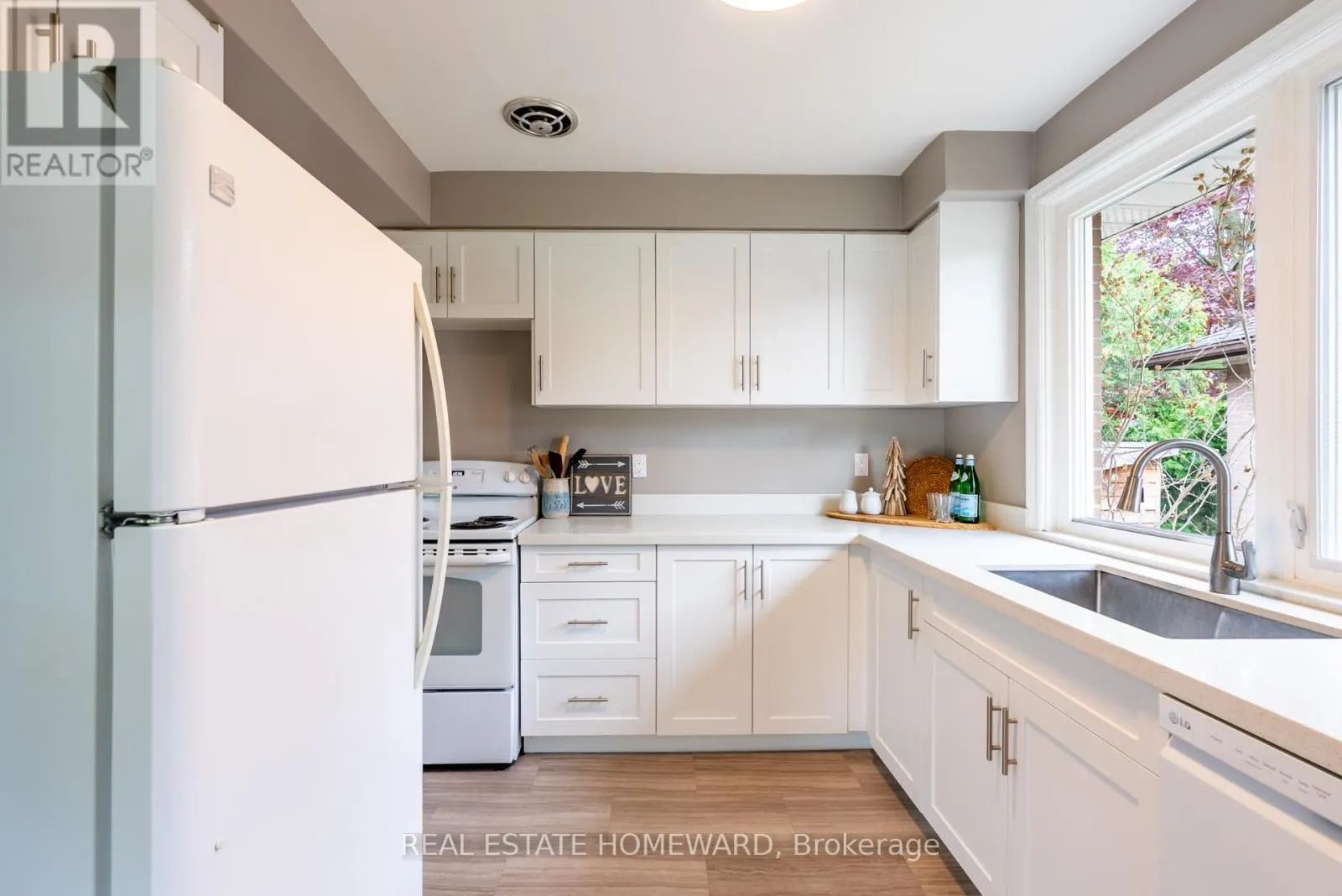 20 WOODGARDEN CRESCENT