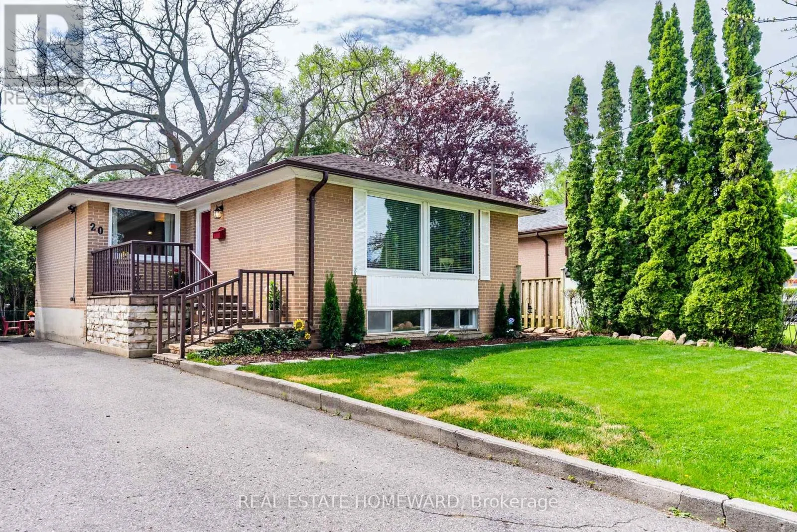 20 WOODGARDEN CRESCENT