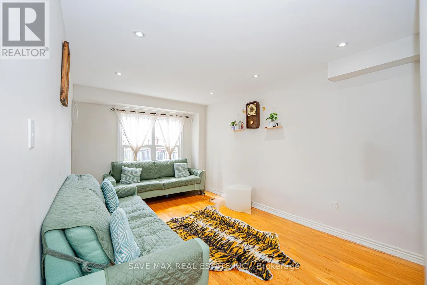 101 ALFORD CRESCENT