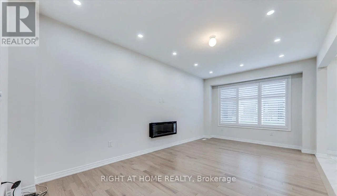 36 LITTLEWOOD DRIVE